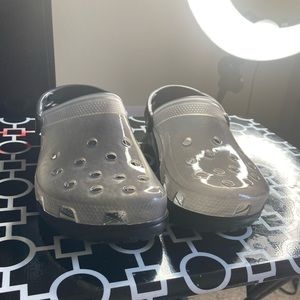 Crocs Classic translucent clog ( black bottom)